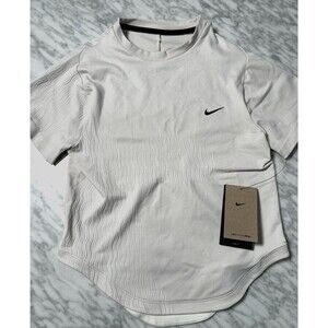 NIKE Women's Dri-FIT ADV Run Division Engineered Running  Jersey top FN2581 104